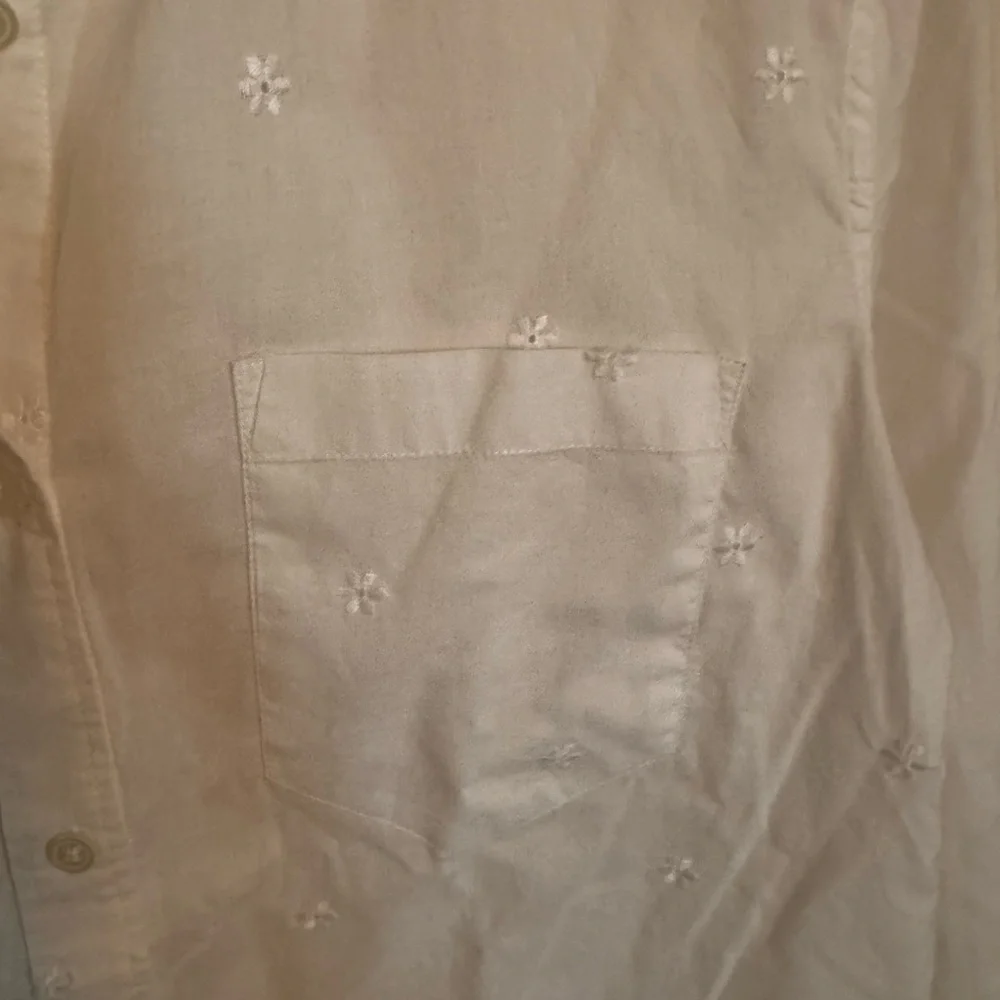 GAP White Blouse Classic Top - Picture 2 of 2